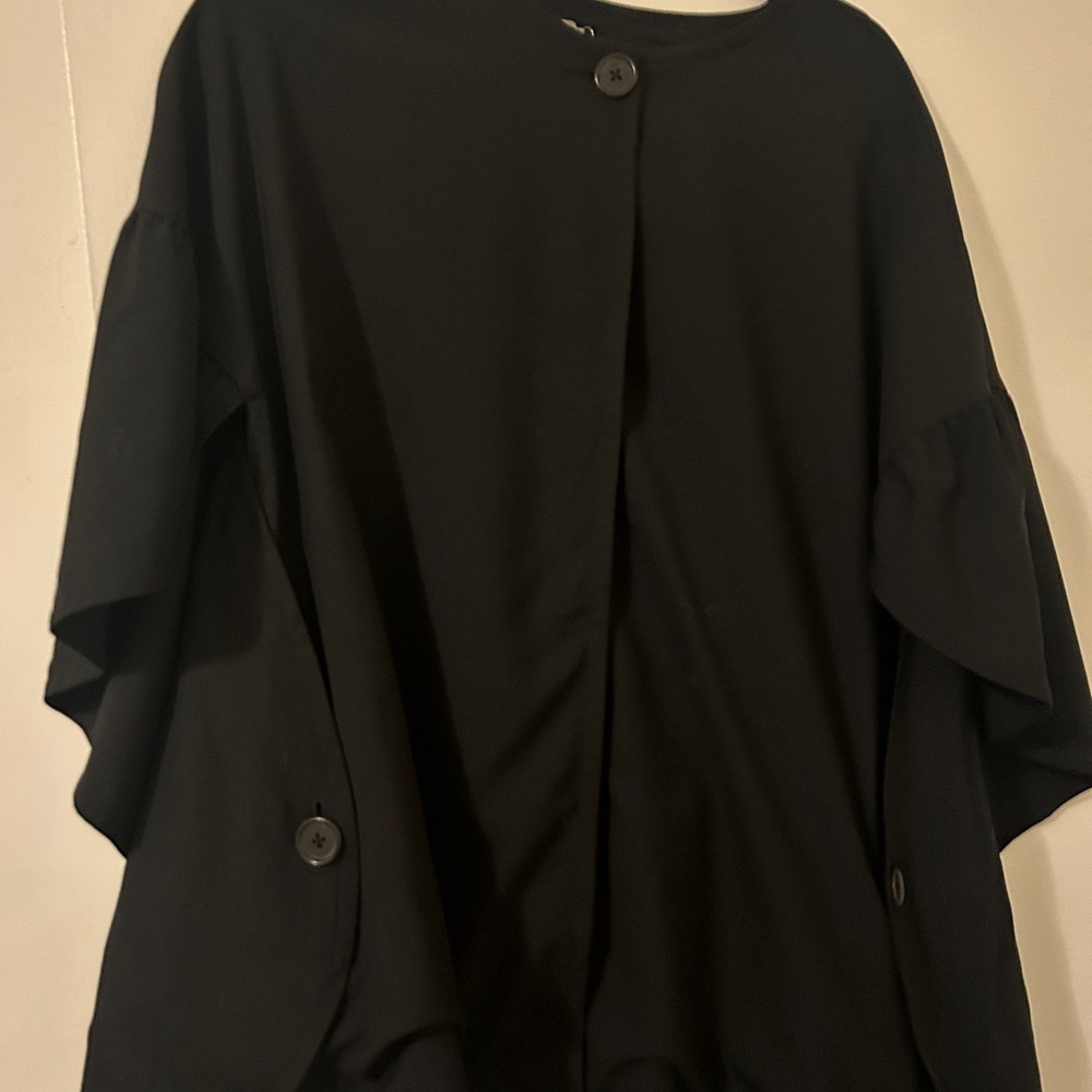 Stylish Black Buttoned Cape